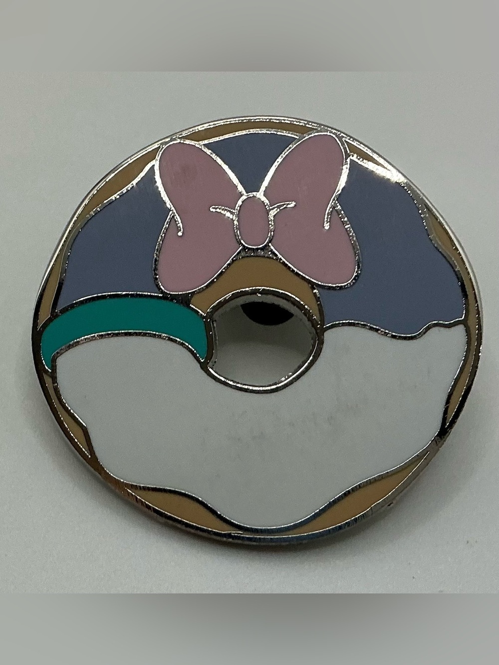 2014 DISNET DAISY DUCK MICKEY AND FRIENDS DONUT MYSTERY PIN